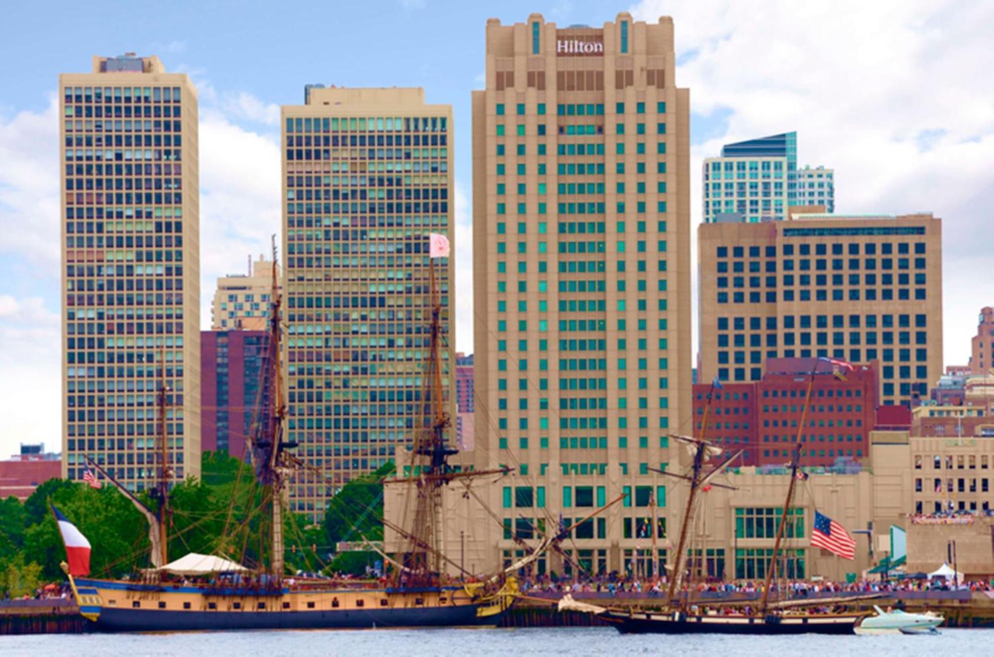 Hilton Philadelphia At Penn'S Landing Hotel Exterior photo
