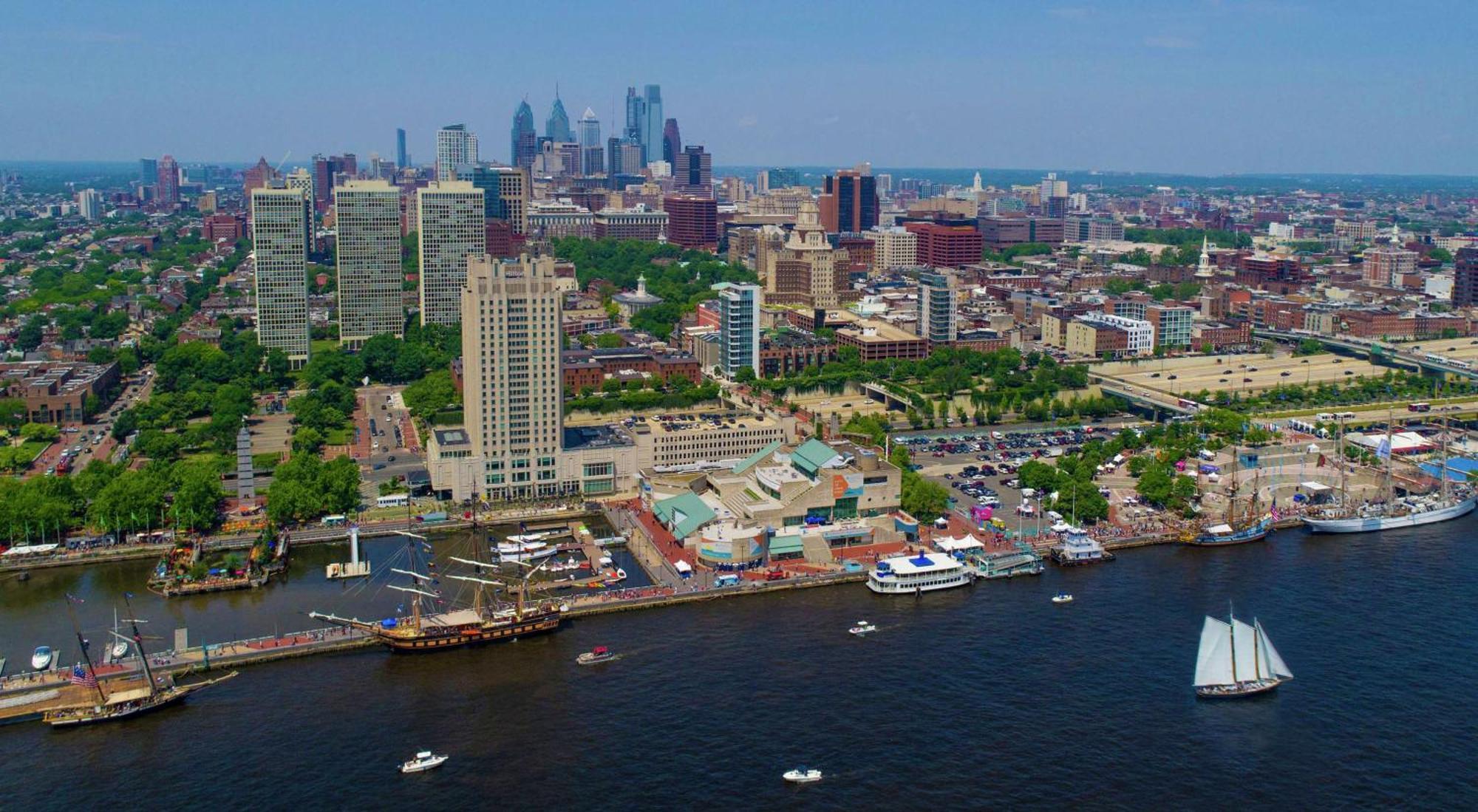 Hilton Philadelphia At Penn'S Landing Hotel Exterior photo
